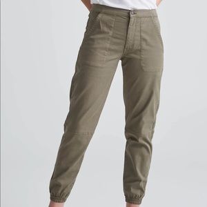 DUER trousers : LIVE LITE HIGH RISE JOGGER size 29 in green